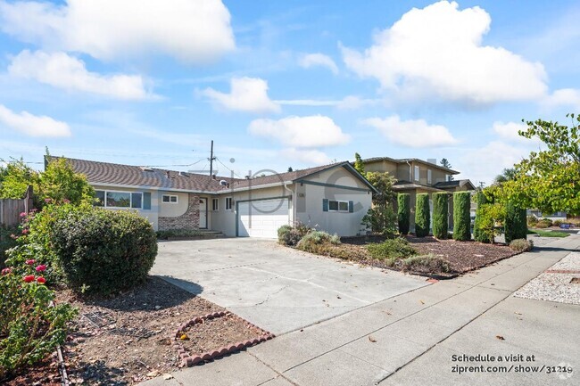 Building Photo - 7688 Rainbow Dr Rental