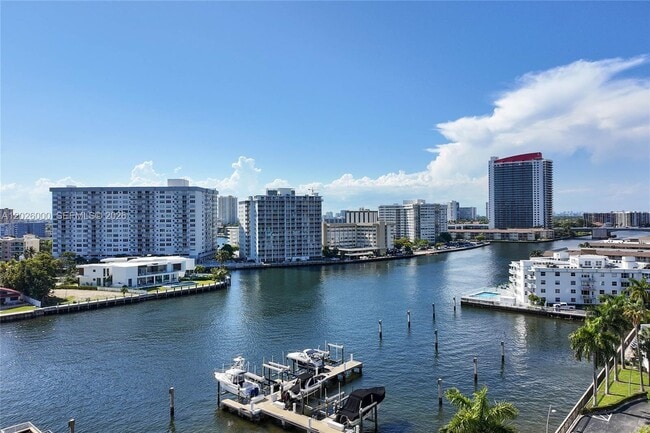 Building Photo - 1965 S Ocean Dr Unit 9L