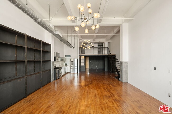 Photo - 1850 Industrial St Unit 305