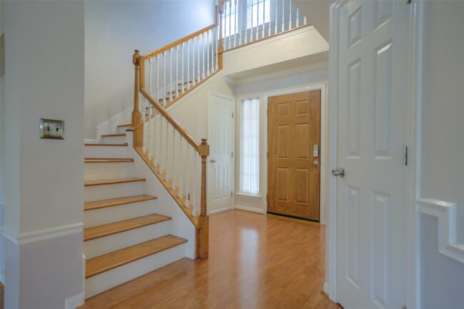 Photo - 22 Scotch Pine Ct