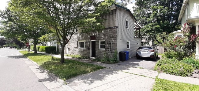 Building Photo - 408 E Lincoln St Unit 408 E Lincoln