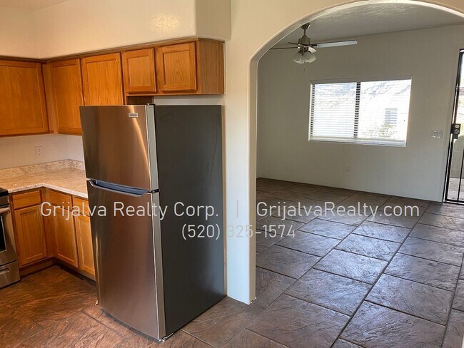 Photo - 2645 N Edith Blvd Unit 01