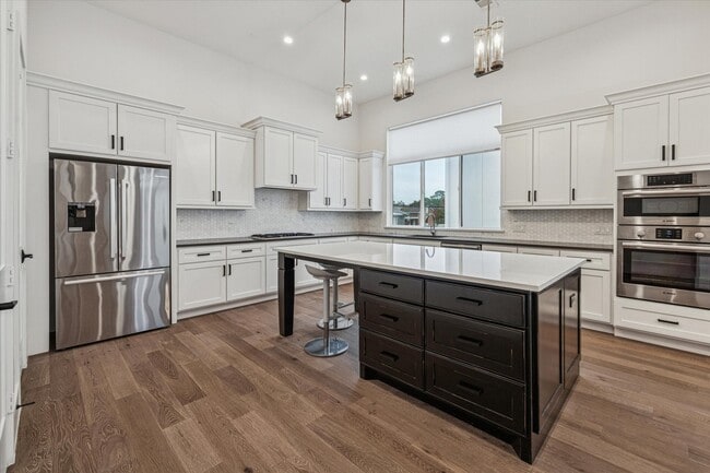 Photo - 1659 Bingle Rd