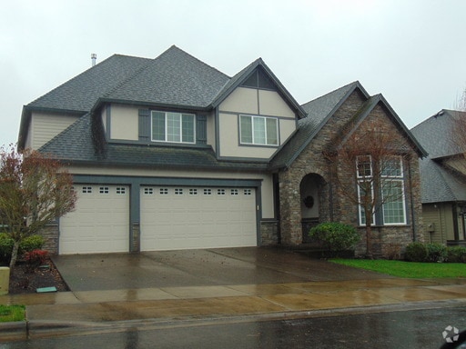 Building Photo - 5 / 6 Bedroom 3 full bath - 3 car garage -... Rental