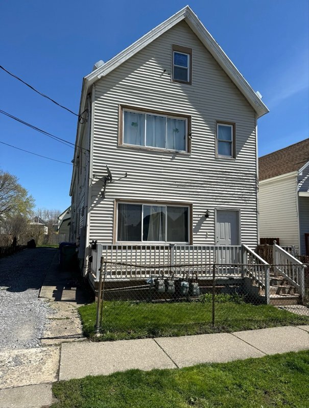 Building Photo - 141 Vandalia St