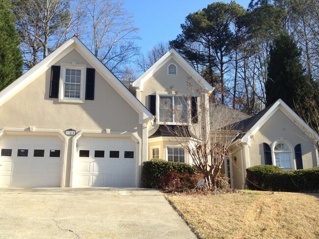 Beautiful, European-Style Home in Woodstock! - Beautiful, European-Style Home in Woodstock!