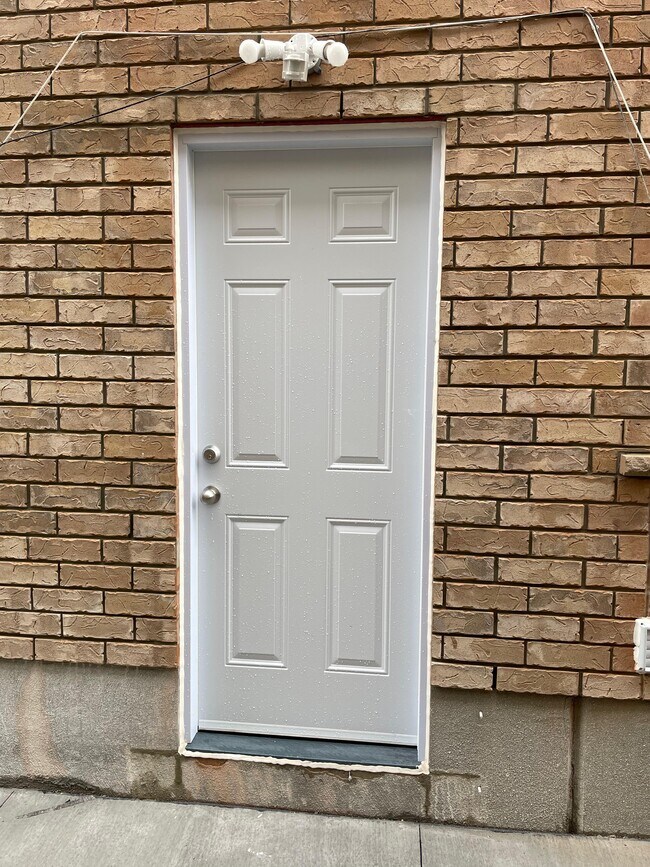 Photo - 336 Rivertrail Av