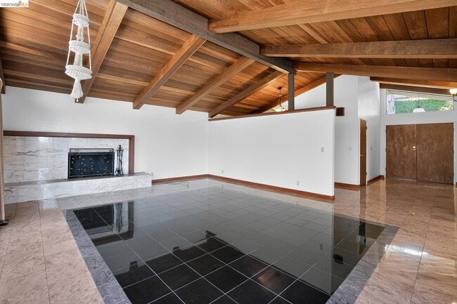 Photo - 525 Hampton Rd