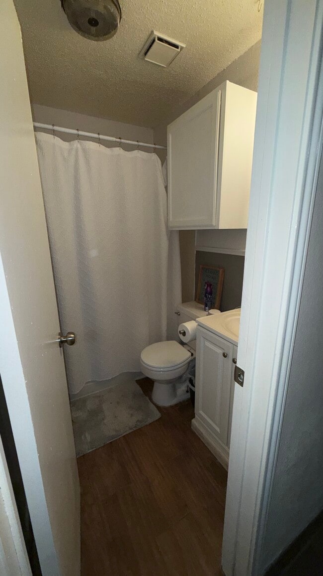 Photo - 1610 Mona Dr