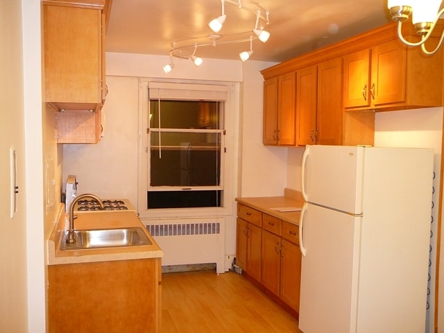 Building Photo - 30 Glenbrook Rd Unit 6h Rental