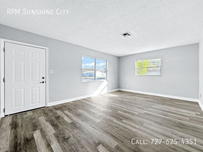 Photo - 7810 64th St N