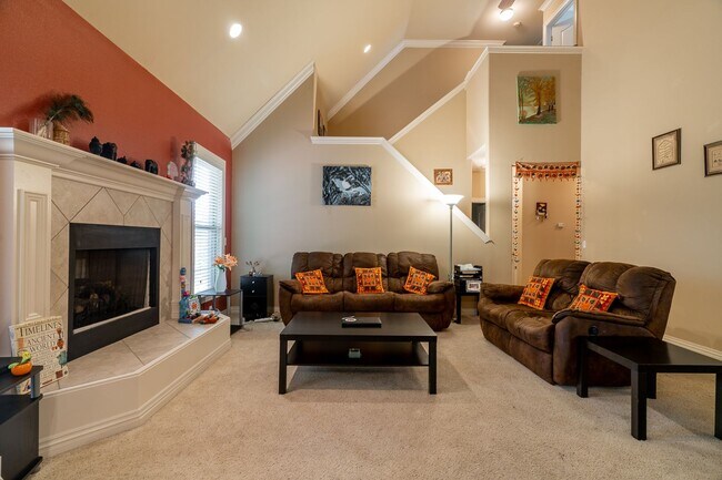 Photo - Furnished beautiful 4bd/2.5bth home locate...