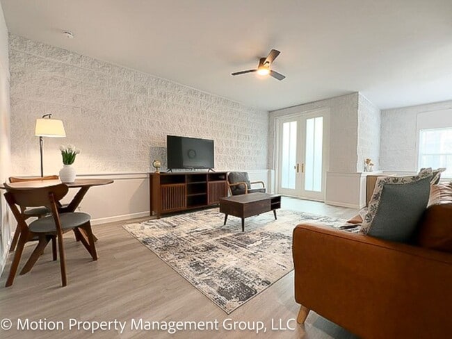 Building Photo - 6918 Northside Dr Unit C