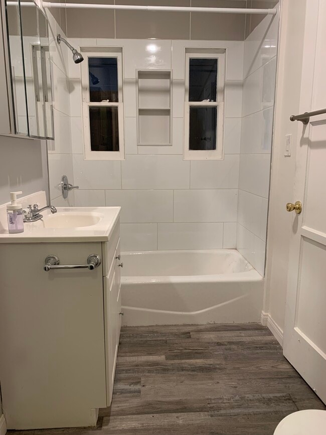 Photo - 5907 Craner Ave House