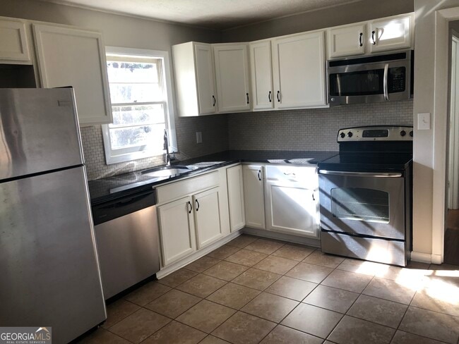 Photo - 145 Appleby Dr