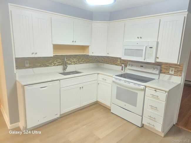 Building Photo - 740 Dogwood Ave Unit 2nd