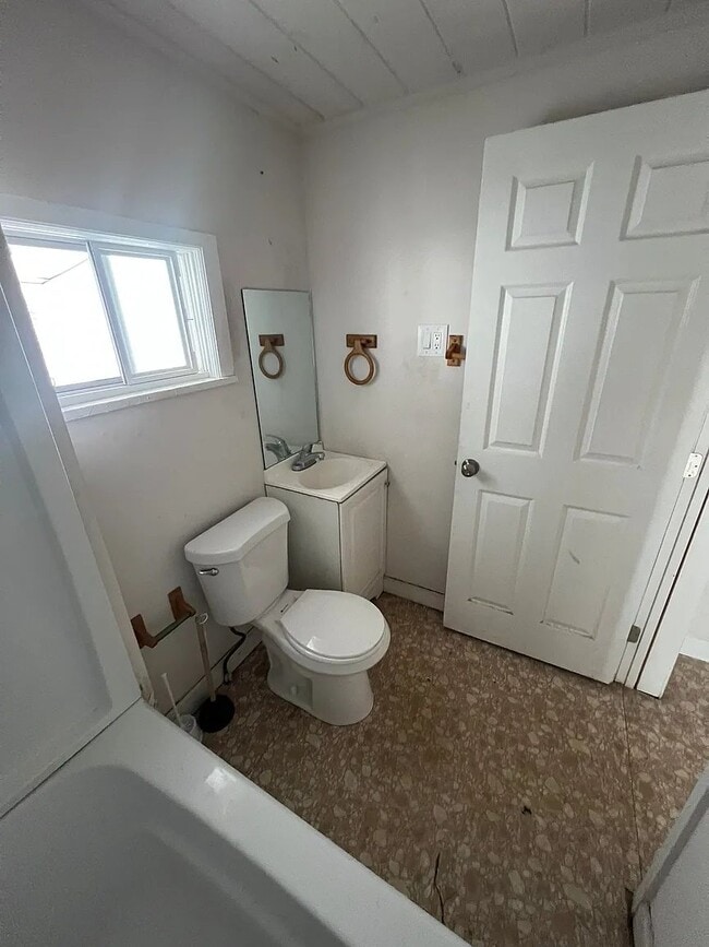 Photo - 406 8th Ave S