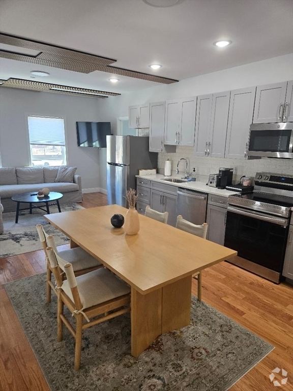Building Photo - 68 Main St Unit 201 Rental