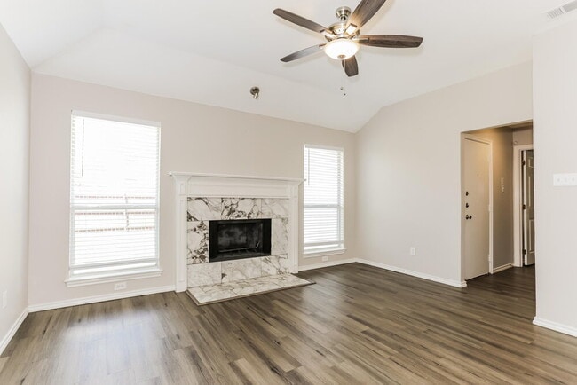 2823 St Martin Dr