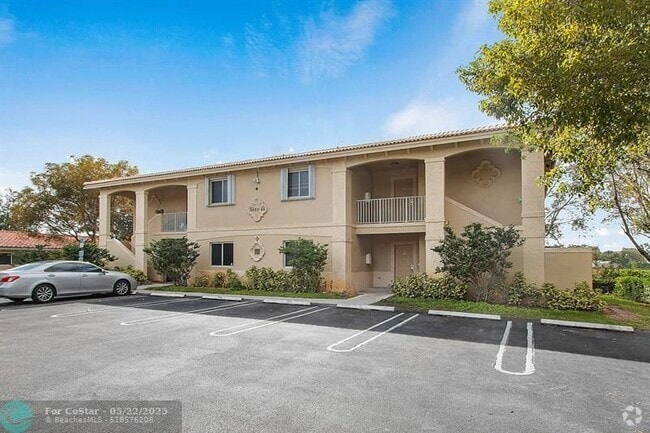 Building Photo - 8462 NW 40th St Rental