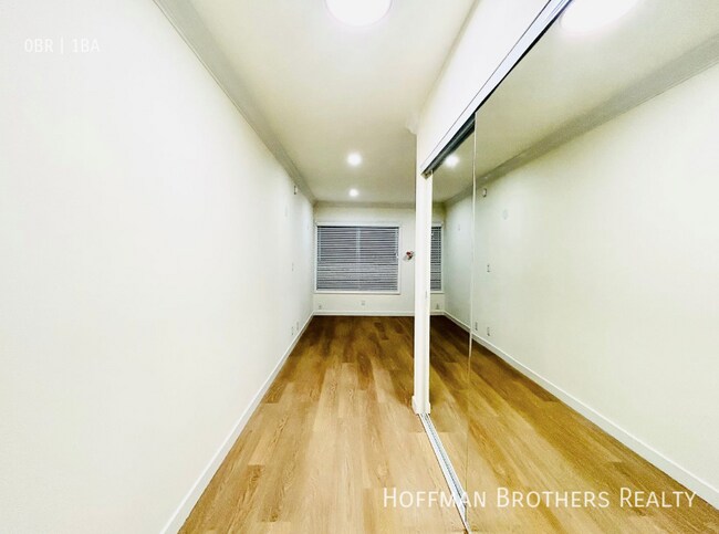 Photo - 1832 Bundy Dr Unit 9A