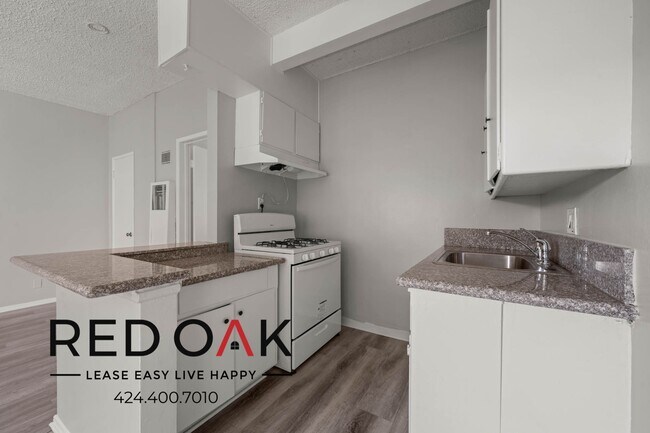 Photo - ~$500 OFF~ Cheerful, Sun-Drenched One Bedr... Unit 5