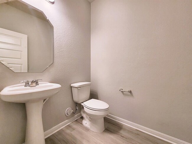 Photo - 2044 Arendale Dr