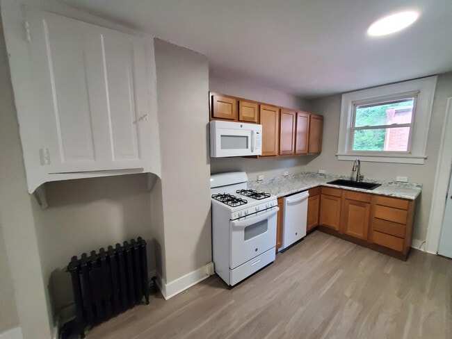 Photo - 552 Larimer Ave Unit #2