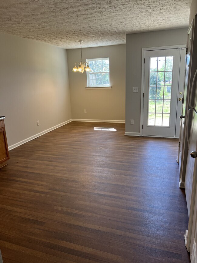 Photo - 6317 Wellington Walk Way