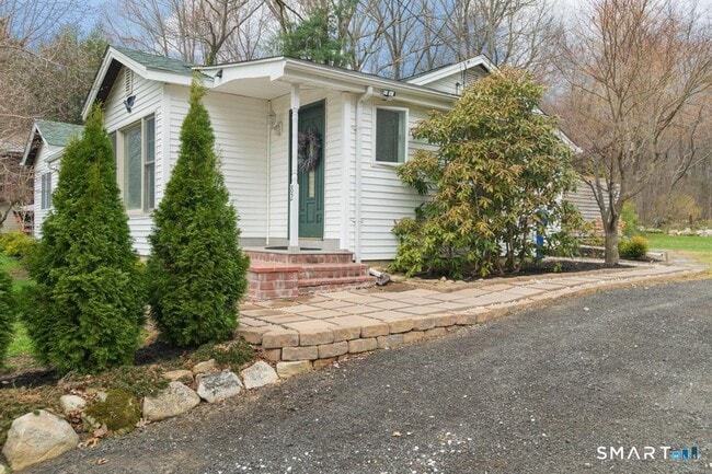 Building Photo - 82 Sherry Ln