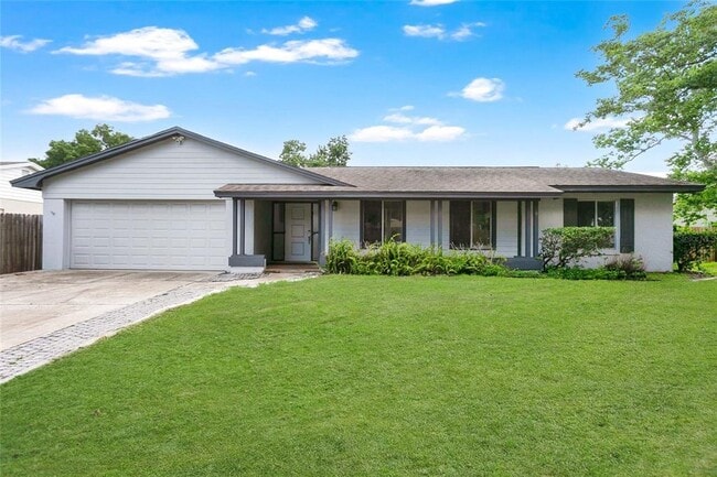 Building Photo - 8644 Sandberry Blvd