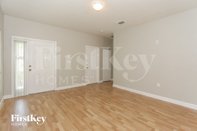 Photo - 3168 NE 4th St