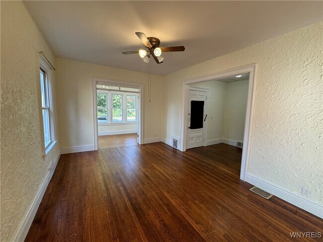 Photo - 401 Parkside Ave