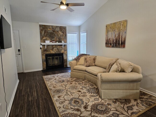 Photo - 1829 Alyssum Pl