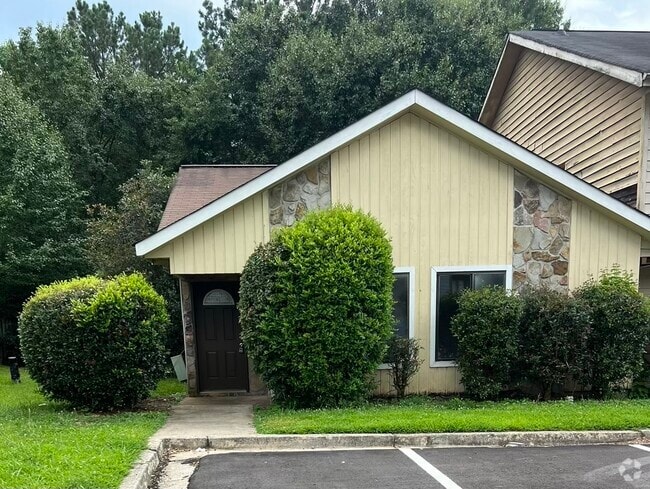 Building Photo - 5928 Trent Jones Way Rental