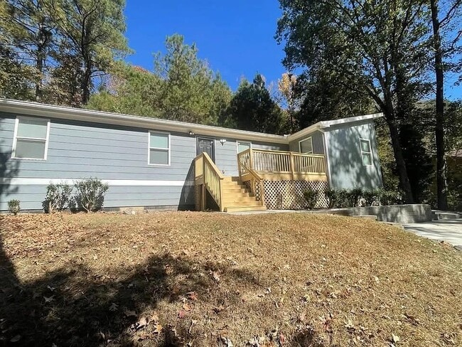 Building Photo - 837 Forrest Cir SE