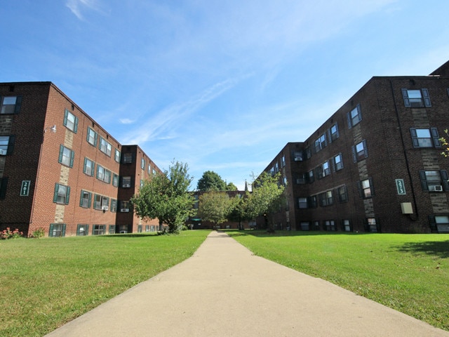 Building Photo - FRIENDSHIP COURT -- 162 Rental