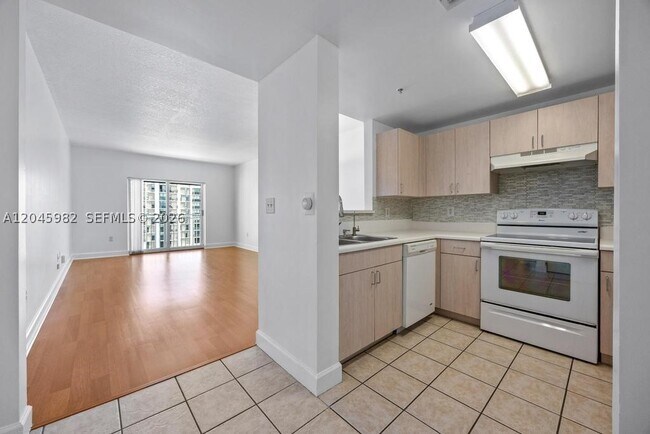 Photo - 50 Menores Ave Unit 805