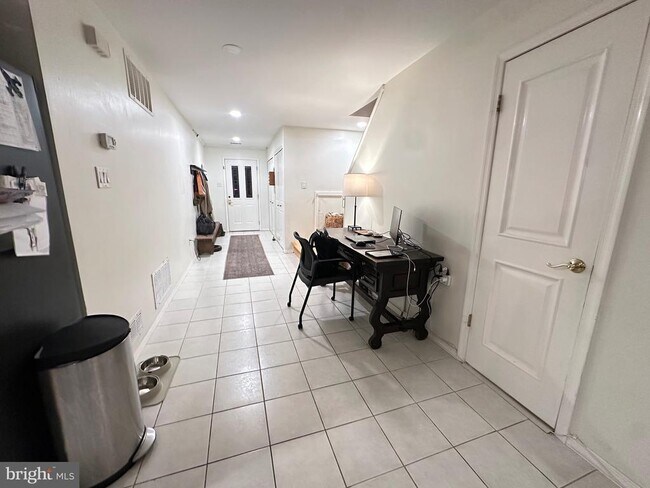 Photo - 769 N Ringgold St