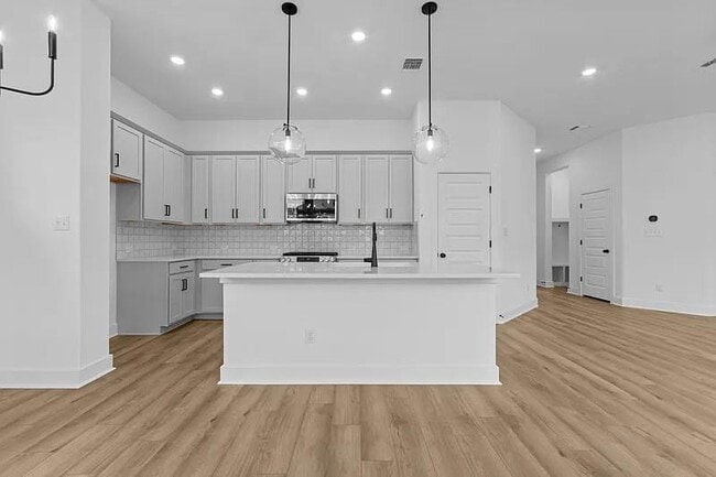 Photo - 217 Flowering Senna Dr