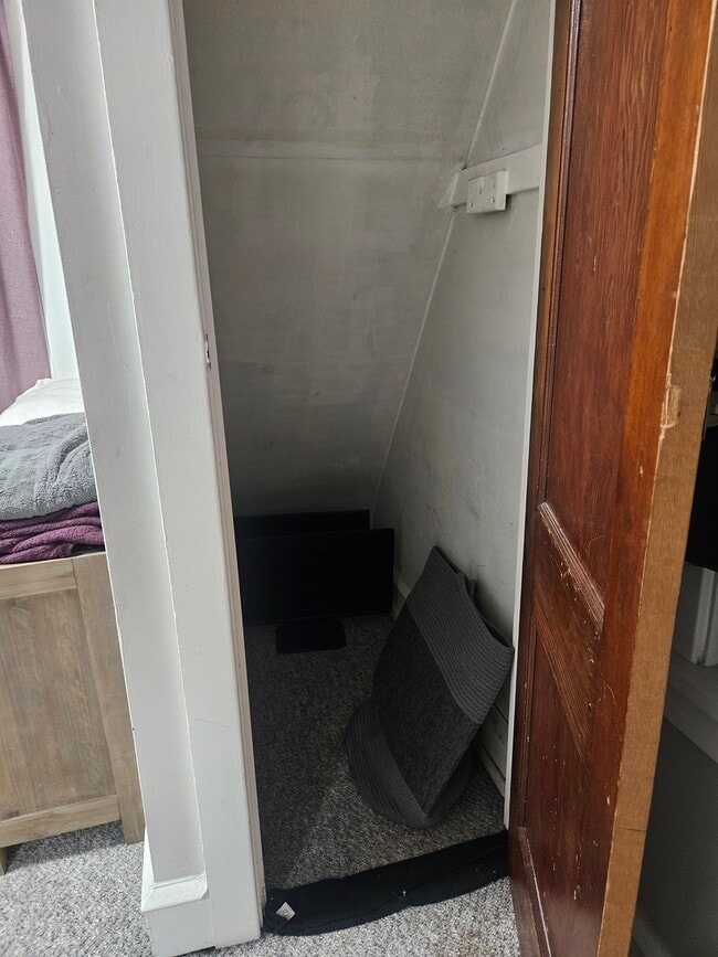 Closet. - 20 E Coulter Ave Unit Upstairs Bedroom