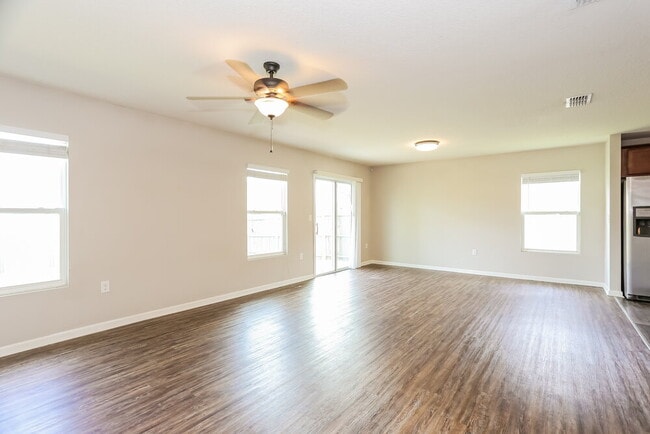 Photo - 2067 Tyson Lake Dr