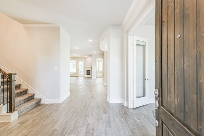 Photo - 210 Liatris Ct