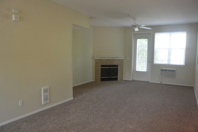 714 SE Fairwinds Loop