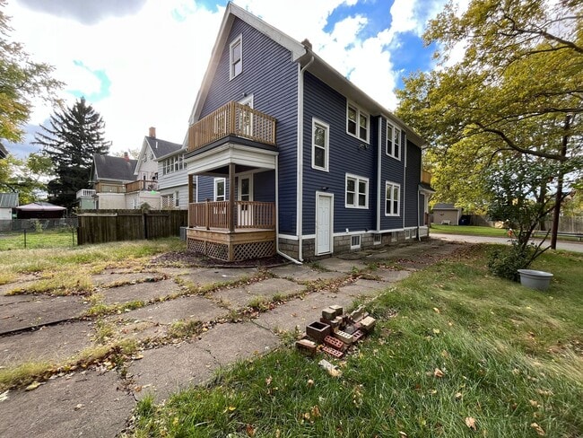 Photo - 3735 W.47th Pl. Unidad Up