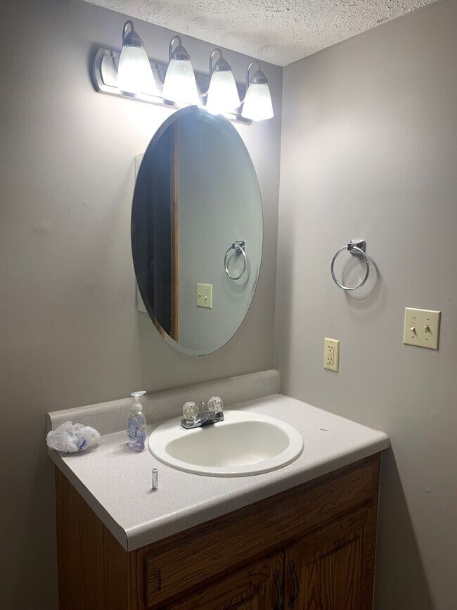 Near Fort Leonard Wood Rental House Rental in Saint Robert, MO