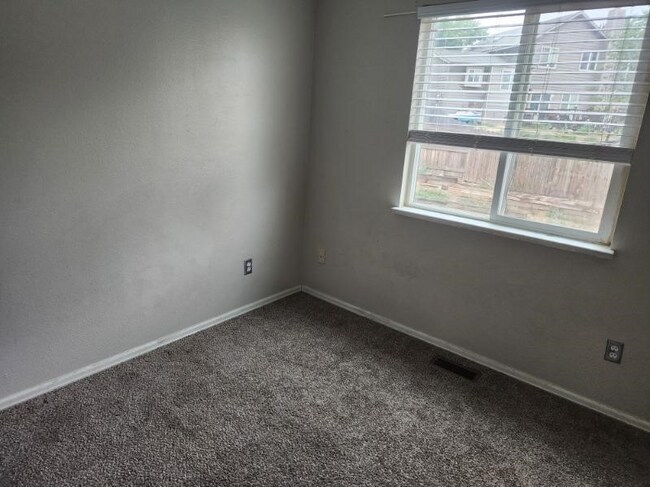 Photo - 3483 Foxridge Dr