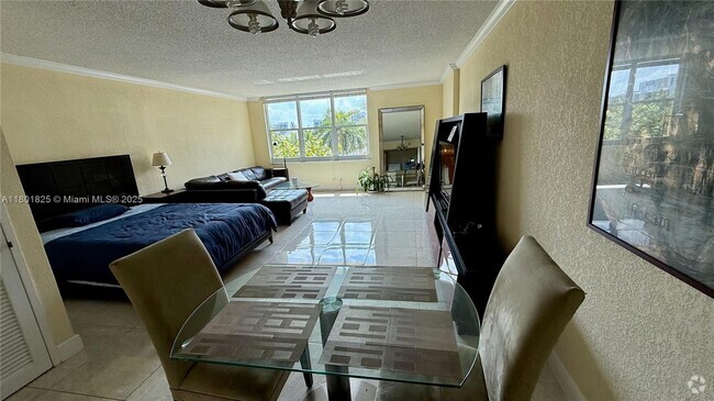 Building Photo - 2501 S Ocean Dr Unit 427 Rental