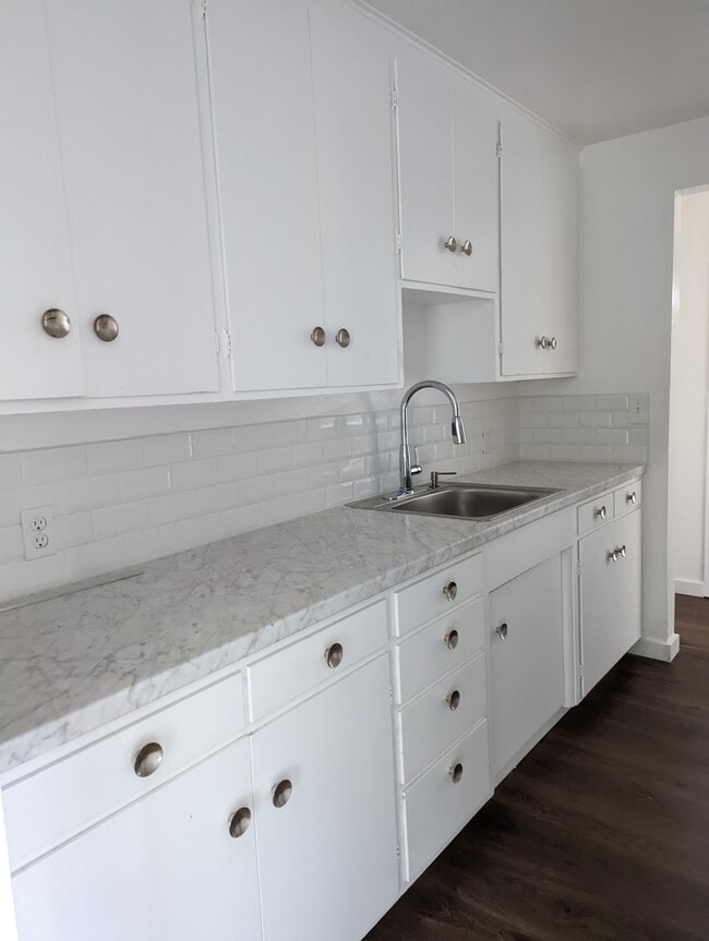 Building Photo - 5606 -5612 111th St SW Unit # 4