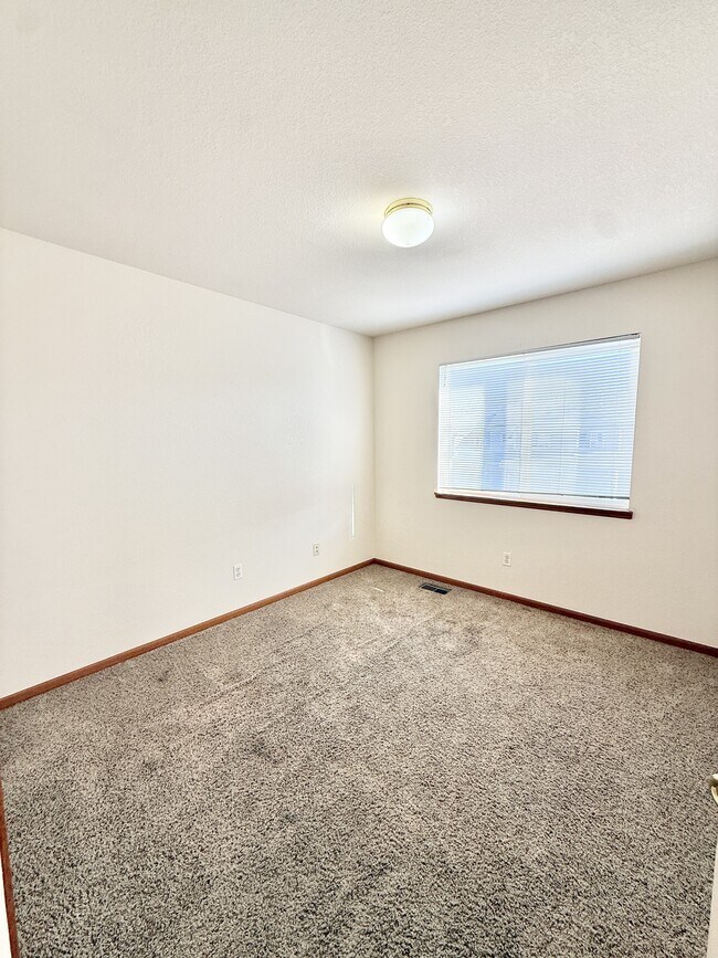 Photo - 1637 Westbridge Dr